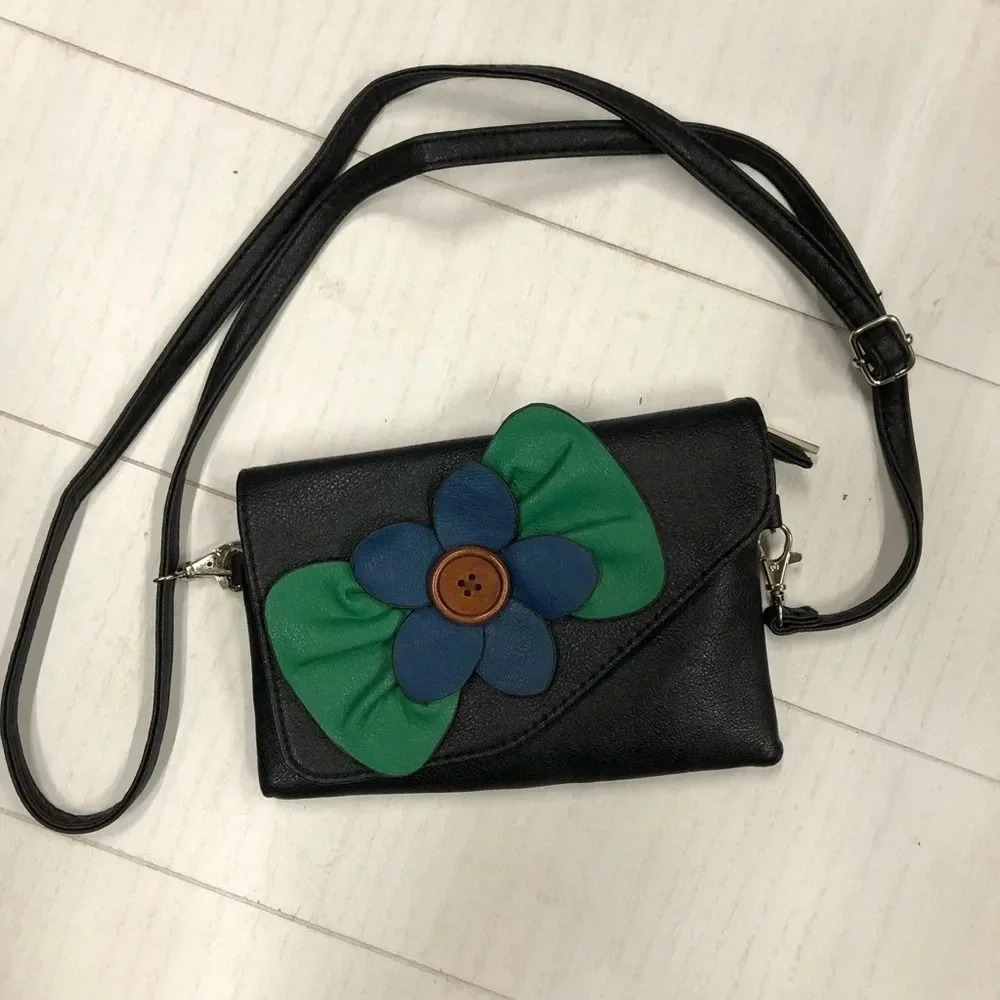 SAX Crossbody Purse with Adorable Flower attached NWOT Black